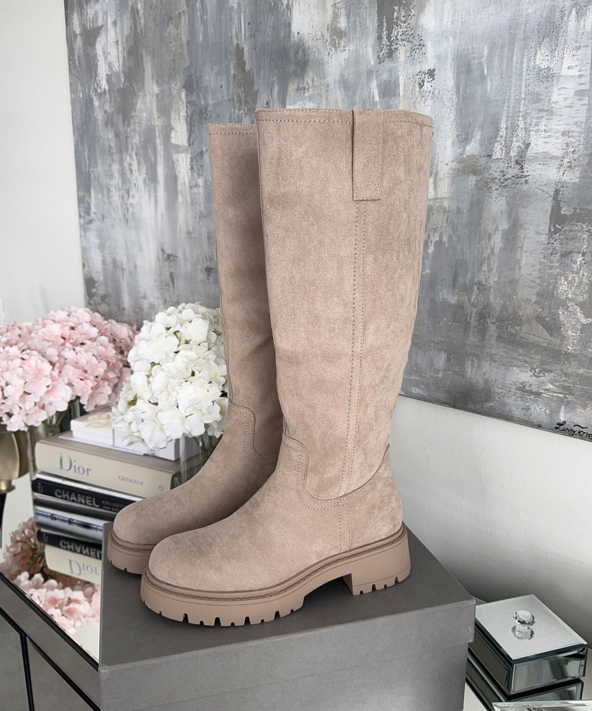 Beige Ankle Boots for Women with Cushioned Insole and Lined Interior – Stylish and Comfortable Footwear 4