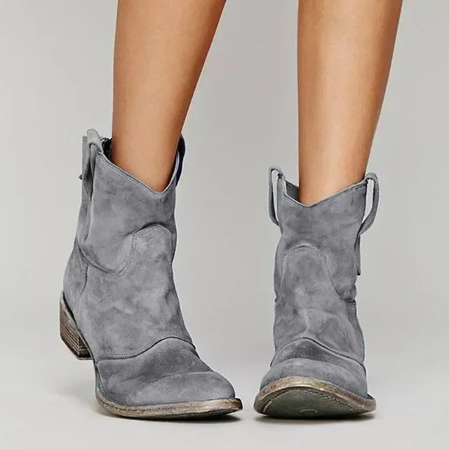 Classic Black Cowboy Boots for Women – Durable Western Style with All-Day Comfort 3