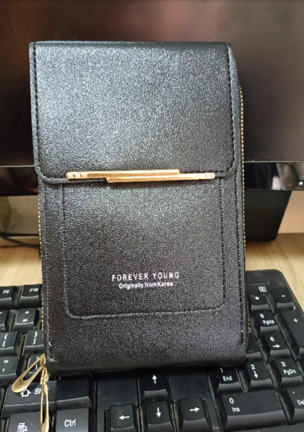 Crossbody Bag with RFID Protection and Waterproof Pocket – Stylish Anti-Theft Handbag for Everyday Use 3