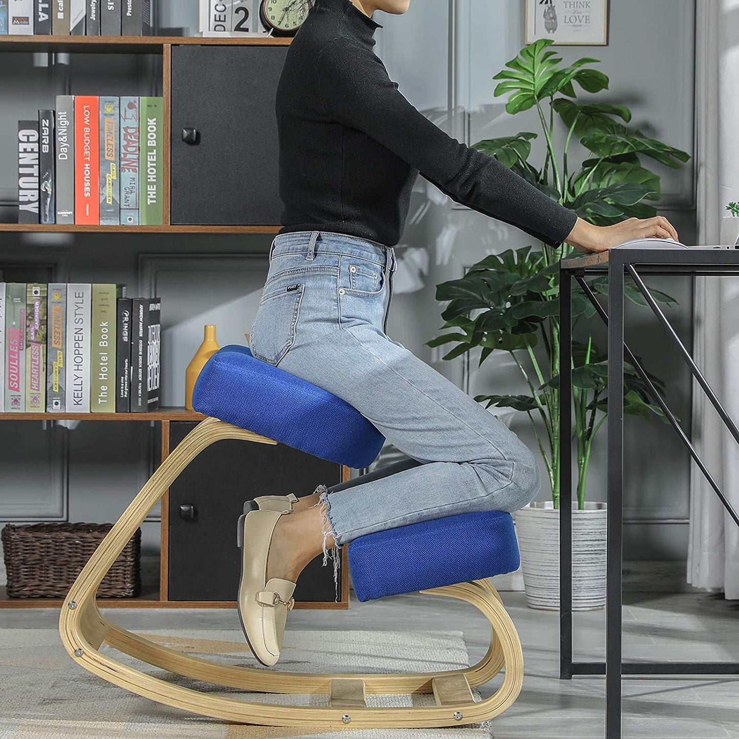 Ergonomic Kneeling Chair for Back Pain Relief – Adjustable Height and Comfortable Design 11