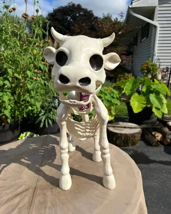 Halloween Cow and Horse Skeleton Decorative Props – Realistic Resin Decorations for Spooky Parties 3