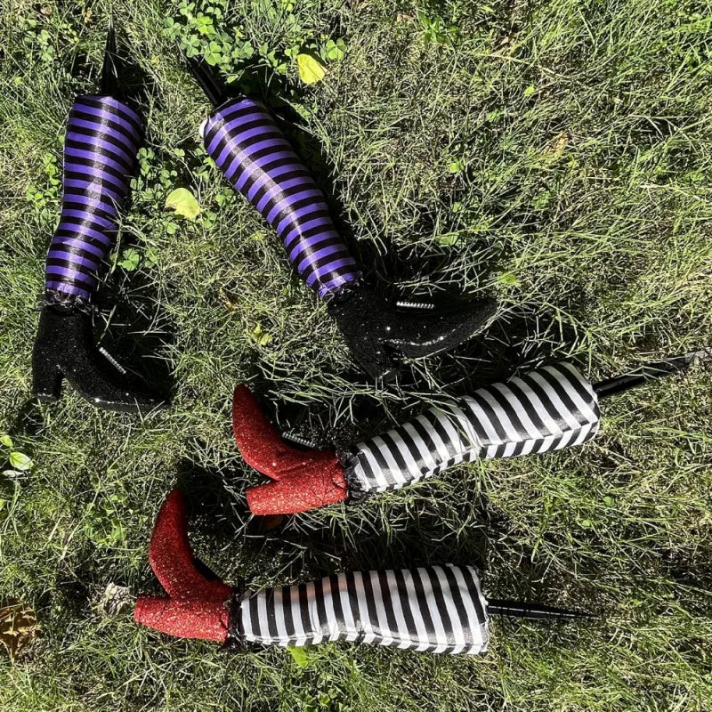 Halloween Witch Legs Props – 2pcs Upside Down Wizard Feet for Outdoor Lawn and Garden Halloween Decorations 2
