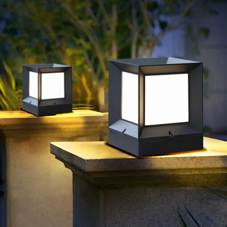 Outdoor Standing Lamp for Gates and Driveways – Modern Design with Warm LED Lighting 4