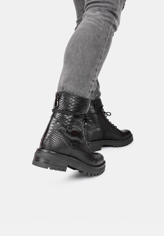 Python-Pattern Lace-Up Boots for Women – Comfortable and Versatile Footwear 1