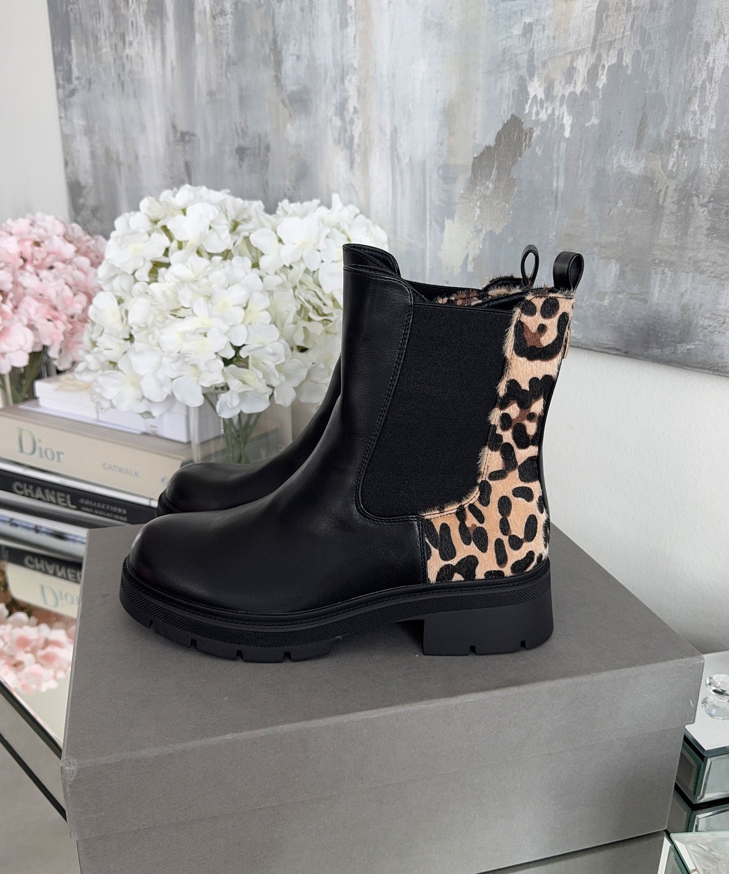 Stylish Black Knee High Boots with Comfortable Inner Lining for Everyday Use 4