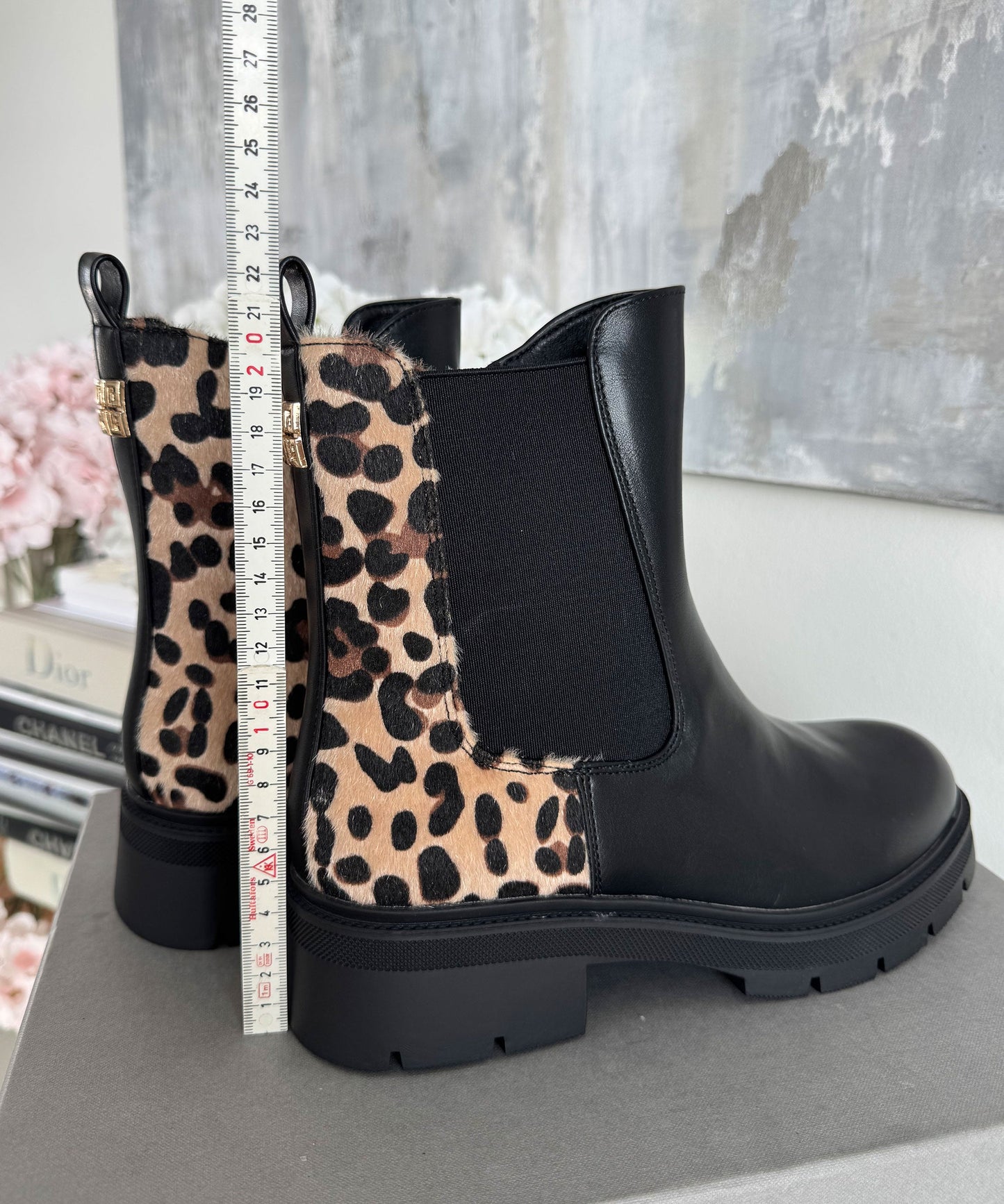 Stylish Black Knee High Boots with Comfortable Inner Lining for Everyday Use 6