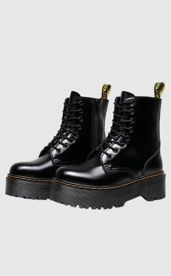 Stylish Leather Platform Boots with Chunky Sole – Urban Footwear for Streetwear and Grunge 2
