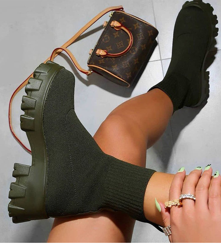 Stylish Women's Winter Boots – Warm, Comfortable, and Durable Footwear for Cold Weather 6