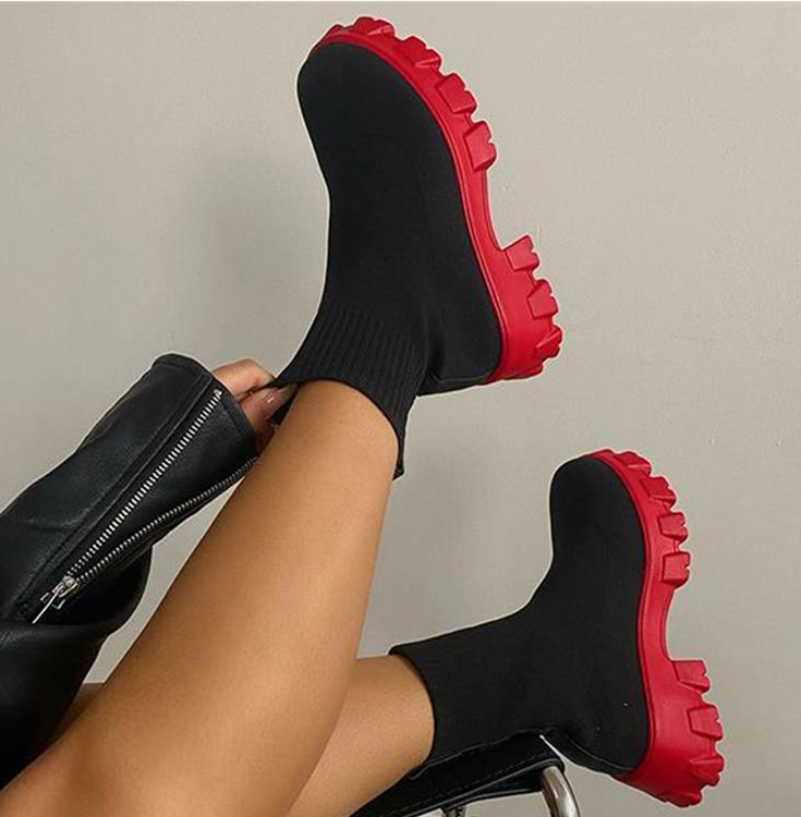Stylish Women's Winter Boots – Warm, Comfortable, and Durable Footwear for Cold Weather 7