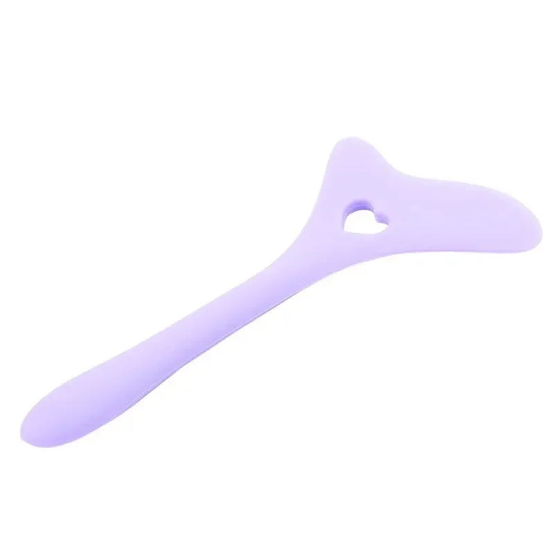 TRUZENIC Multi-Functional Eyeliner & Lip Stencil – Reusable Silicone Makeup Aid
