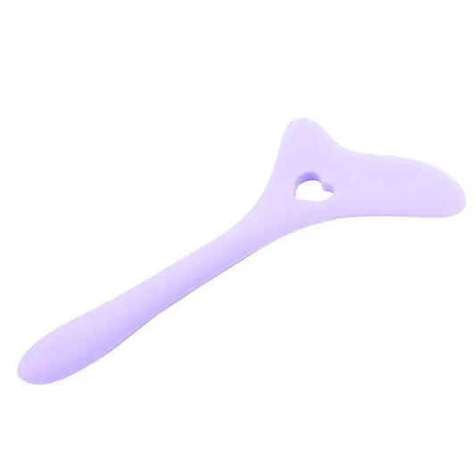 TRUZENIC Multi-Functional Eyeliner & Lip Stencil – Reusable Silicone Makeup Aid