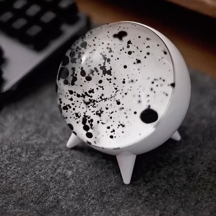 Bluetooth Visual Speaker with Sound-Reactive Ferrofluid Display and USB-C Charging – Wireless and AUX Connectivity 2