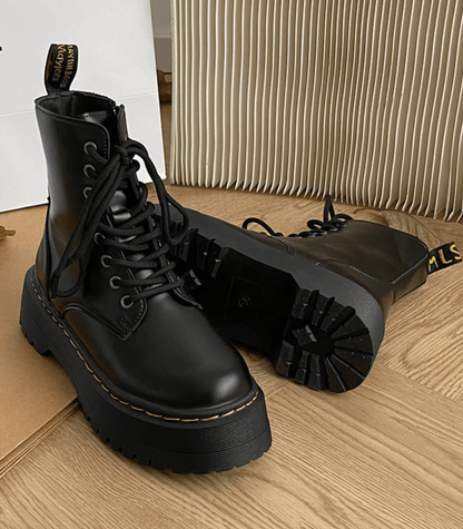 Elegant Leather Platform Boots with Chunky Sole – Stylish and Comfortable Footwear for Urban Fashion 0