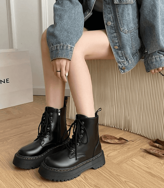 Elegant Leather Platform Boots with Chunky Sole – Stylish and Comfortable Footwear for Urban Fashion 1