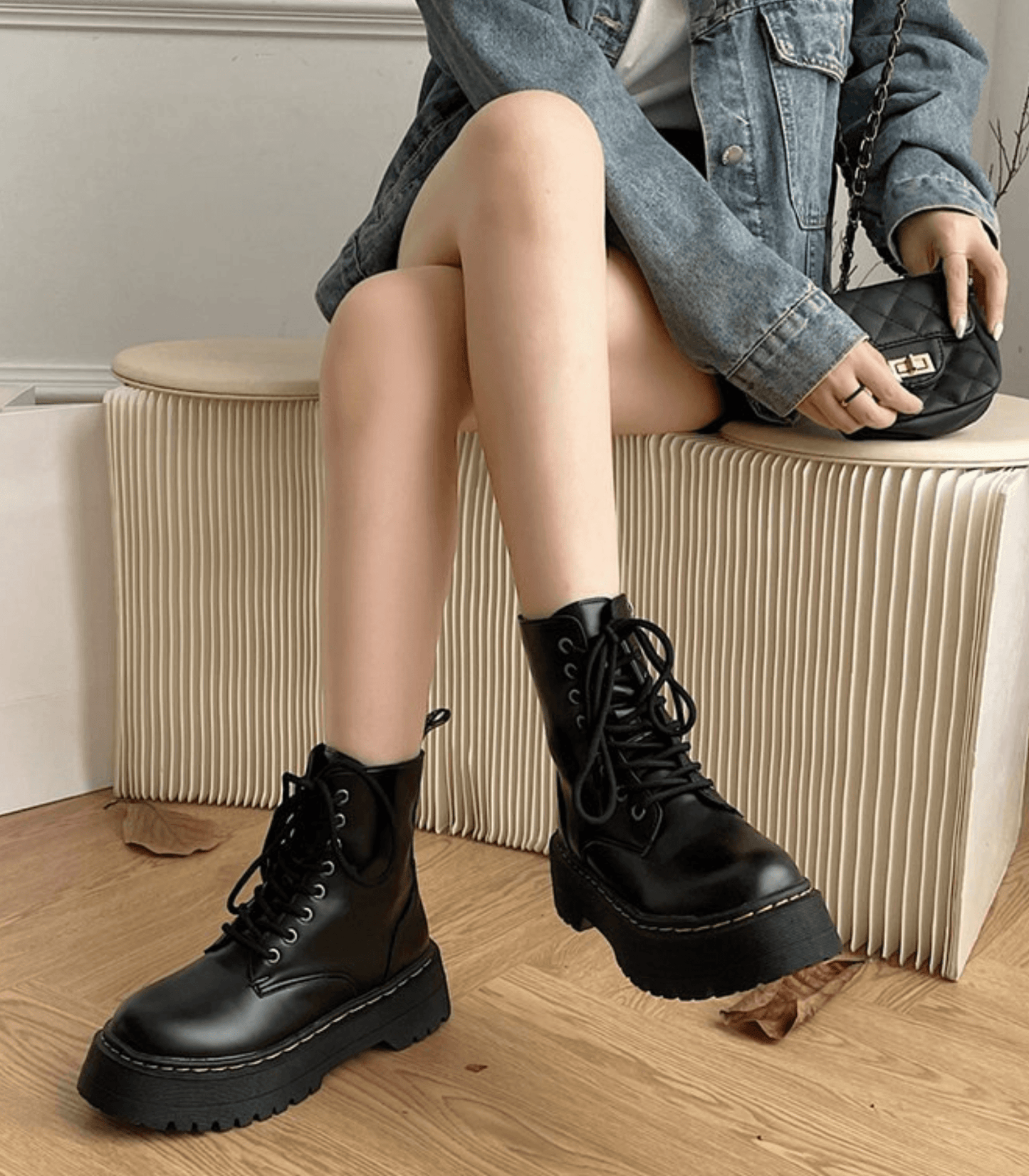 Elegant Leather Platform Boots with Chunky Sole – Stylish and Comfortable Footwear for Urban Fashion 4