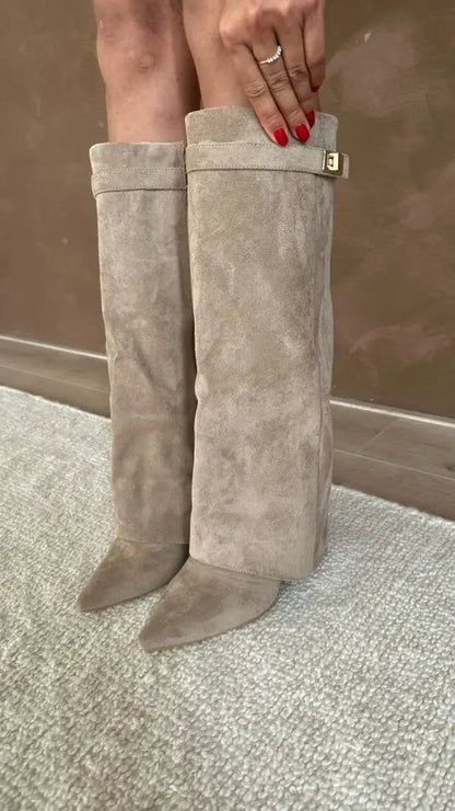 Elegant Women's Knee High Boots in Black Leather – Stylish and Comfortable Footwear 4