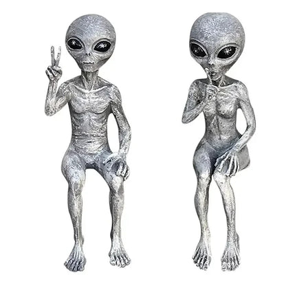 Funny Resin Alien Garden Statue – Unique Outdoor Sculpture for Garden Ornaments and Home Decor