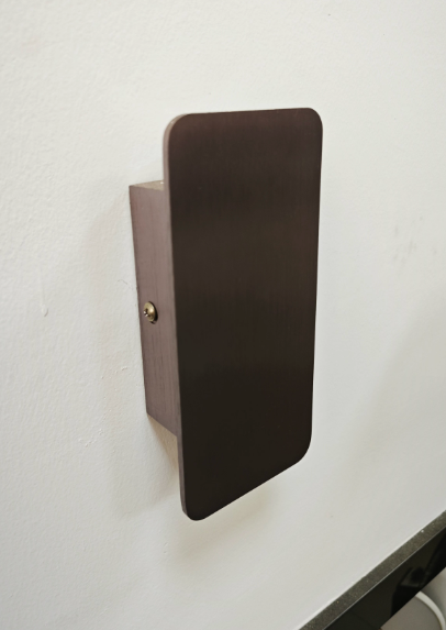 Minimalist LED Wall Light – Energy Efficient Lighting for Modern Living Spaces 5