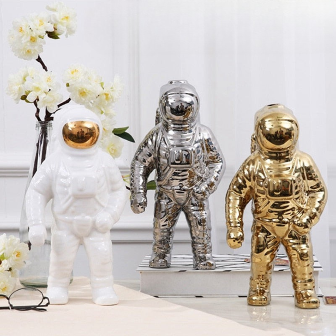 Modern Astronaut Ceramic Vase – Multi-functional Space Sculpture in Gold, Silver, or White 3