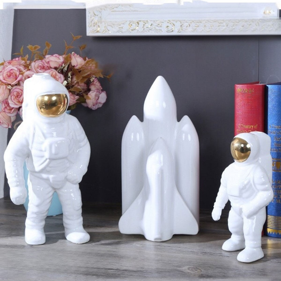 Modern Astronaut Ceramic Vase – Multi-functional Space Sculpture in Gold, Silver, or White 4