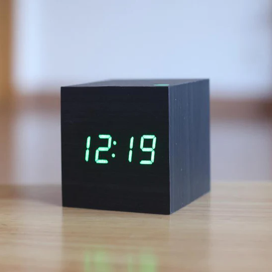Modern Digital Wall Clock with Glowing Numerals – Minimalist Design, Compact Size for Home or Office 2