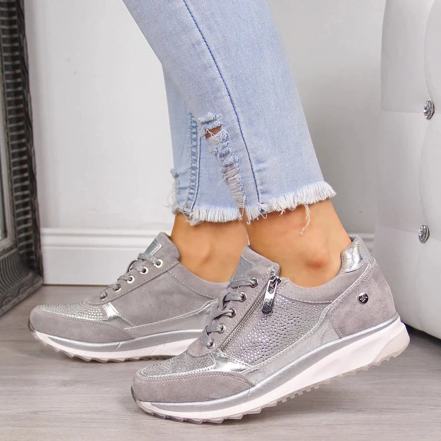 Orthopedic Leisure Shoe with Supportive Design and Breathable Materials 0