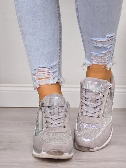 Orthopedic Leisure Shoe with Supportive Design and Breathable Materials 2