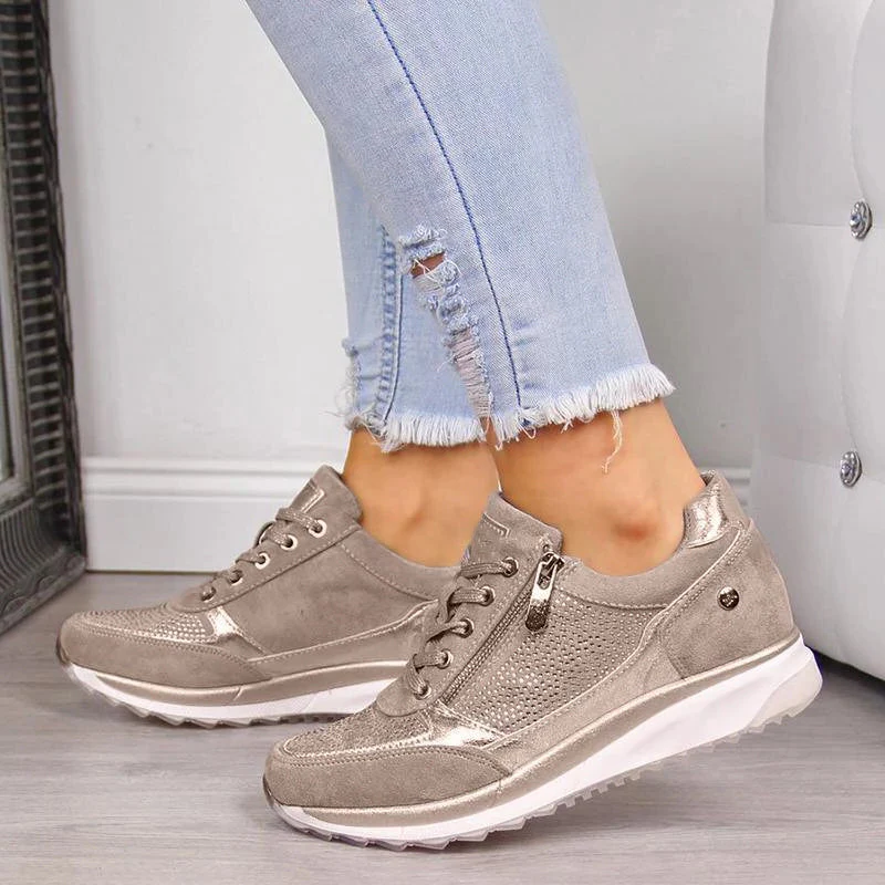 Orthopedic Leisure Shoe with Supportive Design and Breathable Materials 5