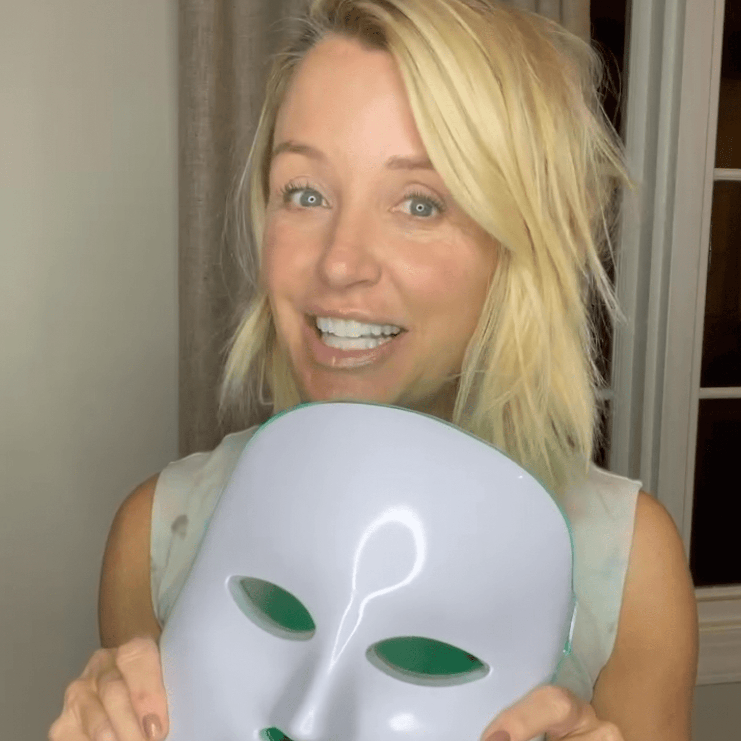 TRUZENIC Skin Rejuvenation LED Photon Face Mask